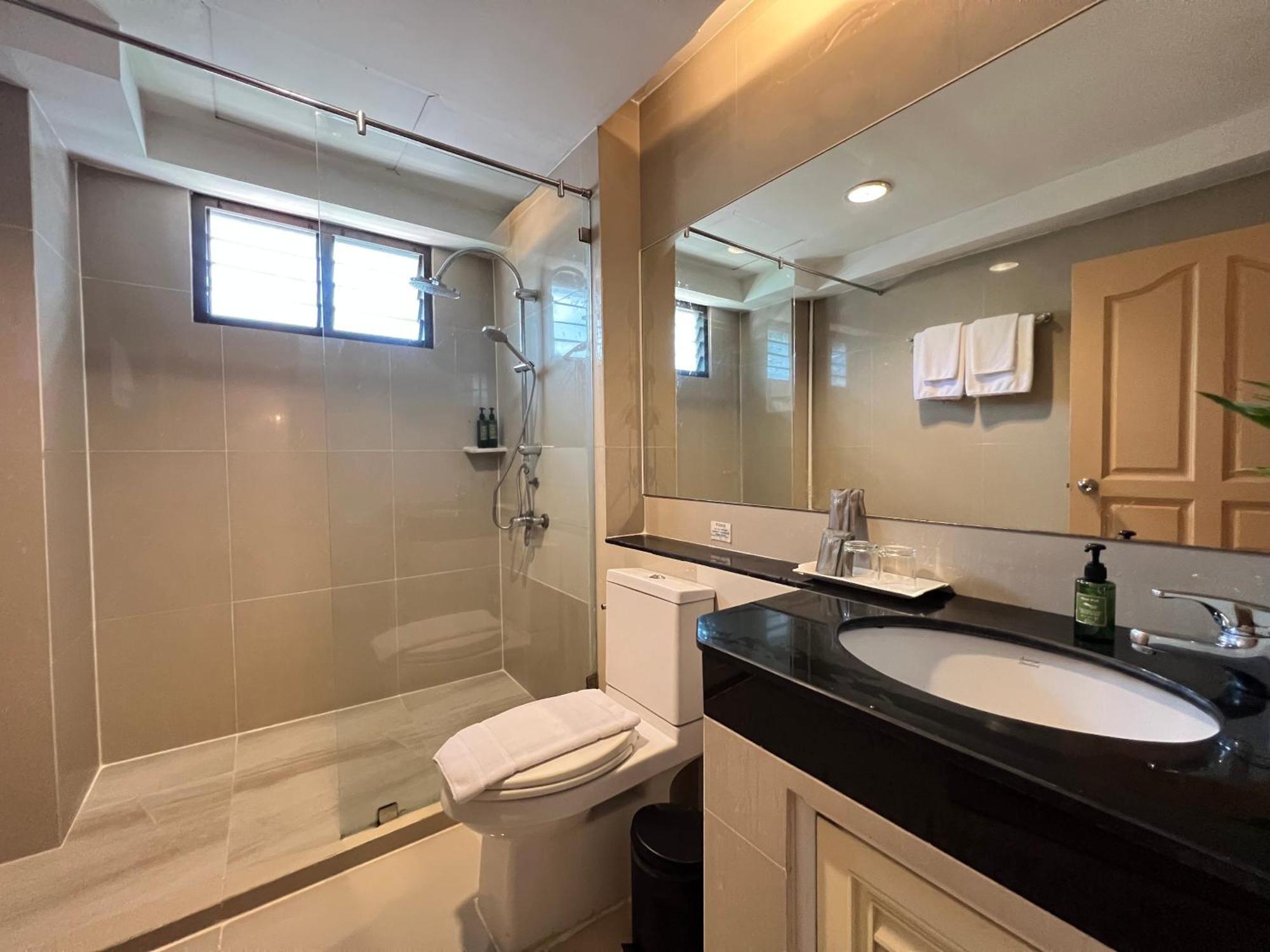 Alt Hotel Nana By Uhg Bangkok Dış mekan fotoğraf